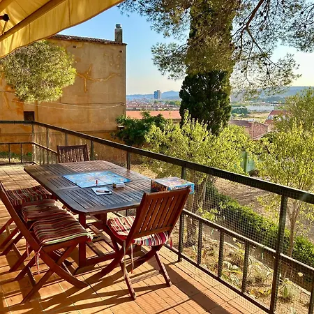 Casa Amb Piscina I Jardi A Per 6 Persones