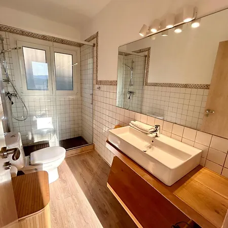 Casa Amb Piscina I Jardi A Per 6 Persones Holiday home