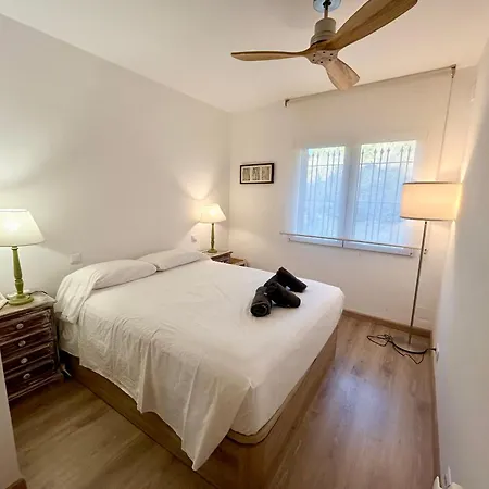Holiday home Casa Amb Piscina I Jardi A Per 6 Persones